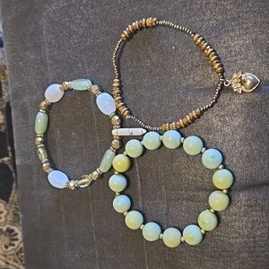 Set of 3 Pale Green, White and Gold Stretch Bracelets